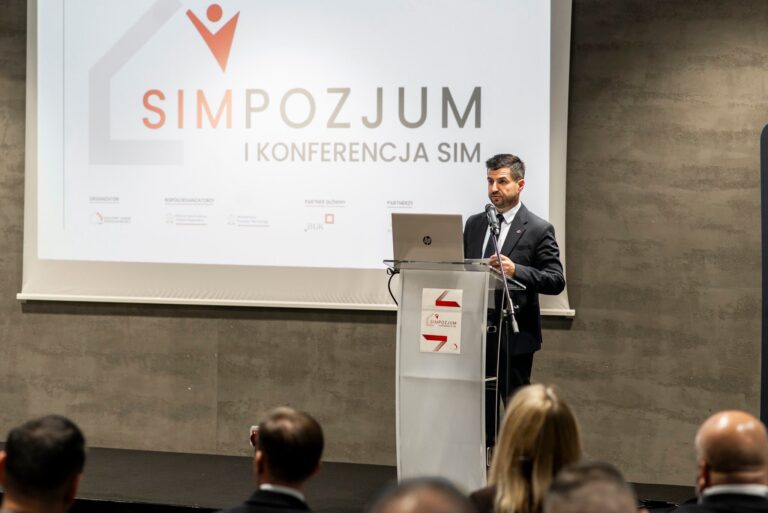 𝗜 𝗞𝗼𝗻𝗳𝗲𝗿𝗲𝗰𝗷𝗮 𝗦𝗜𝗠